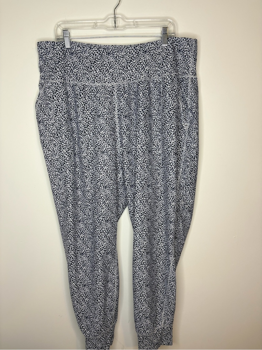 Old Navy Black & White Printed Jogger Pants Size XXL